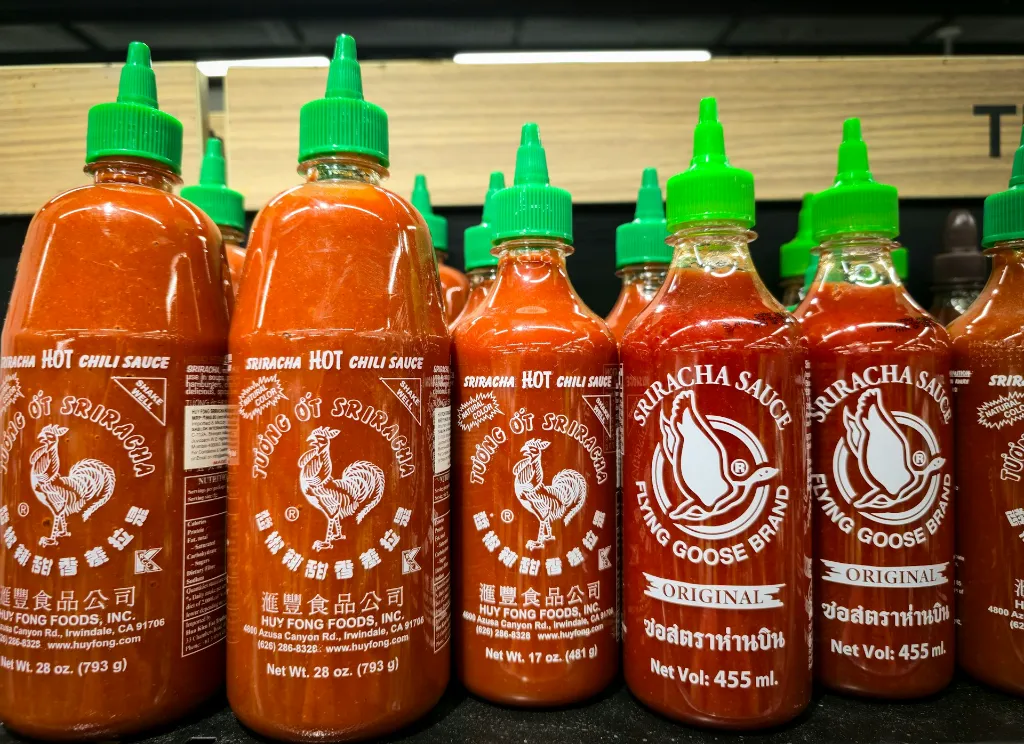 unsplash_eCmxiFkeQ6s_sriracha.webp